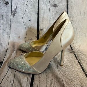 Betsey Johnson Blue Women’s SB-Band High Heel Pump Sz 7.5 Champagne Satin‎ Gems